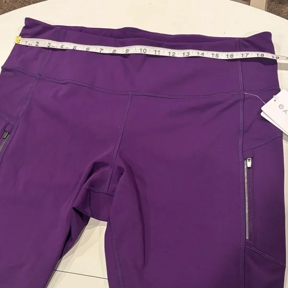 Athleta Rainer Tight - Picture 2 of 10